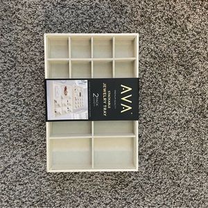NWT jewelry organizer 2 pack